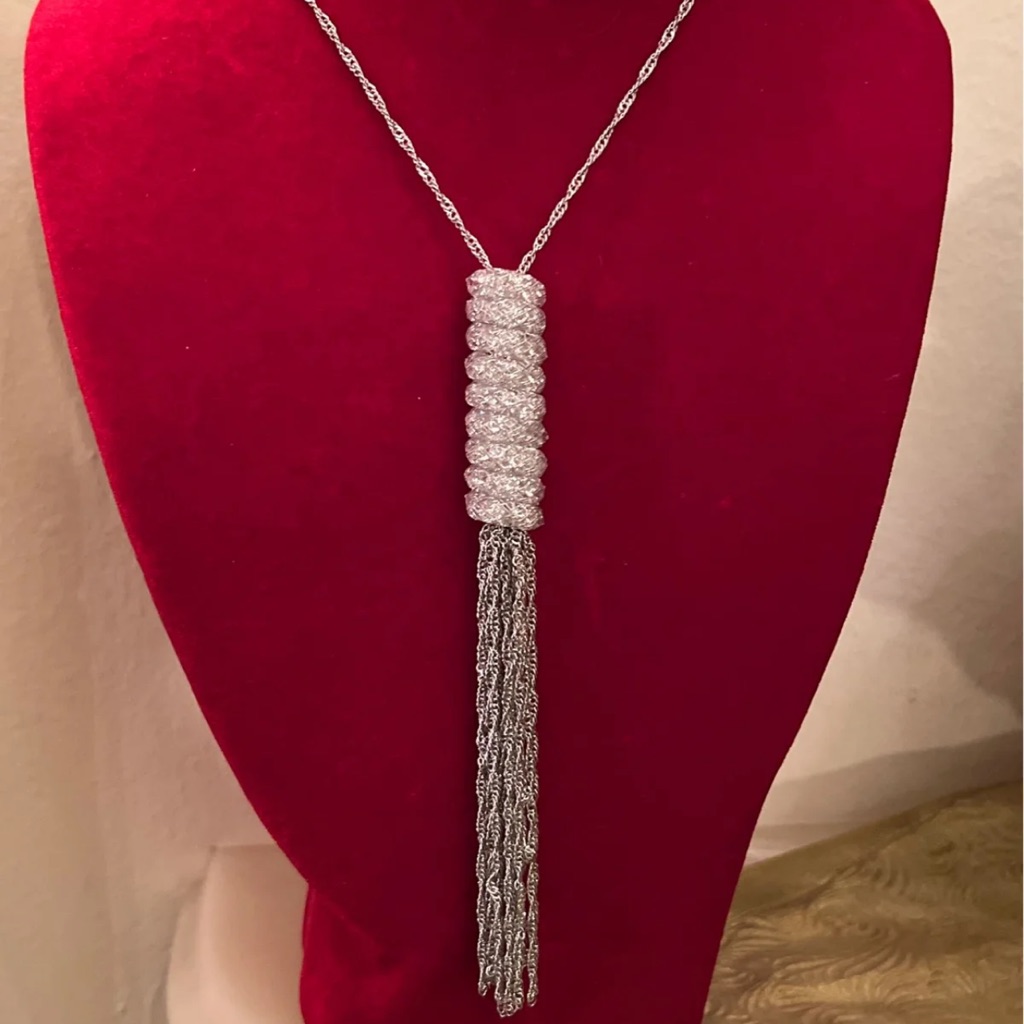 Fashion Necklace With Crystal Stones
